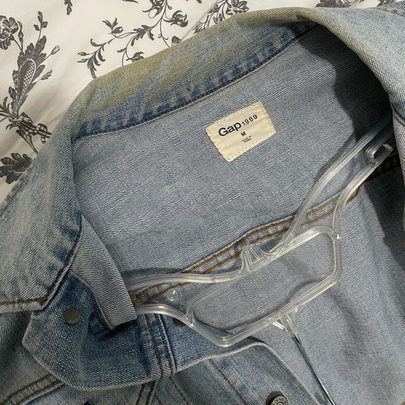 Gap 1969 Oversized Vintage-Style Denim Jacket - Picture 3 of 3